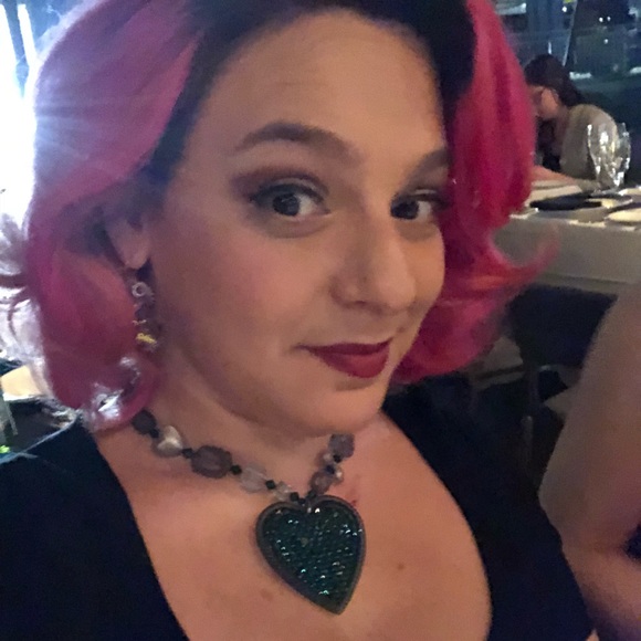 Meet your Posher, Ariel - Picture 1 of 1